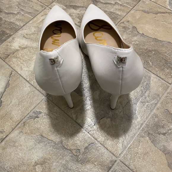 Brand new heels with box  9 1/2. - Picture 5 of 7